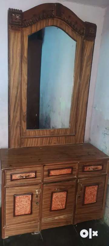 Dressing table deals under 10000