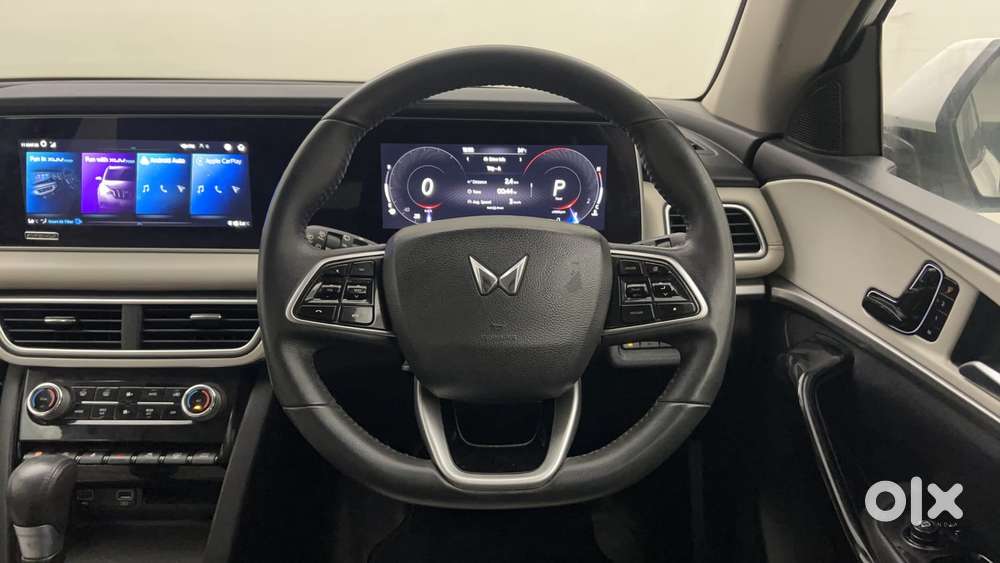 Mahindra Xuv700 2.2 Ax 7 Diesel At Str, 2023, Diesel