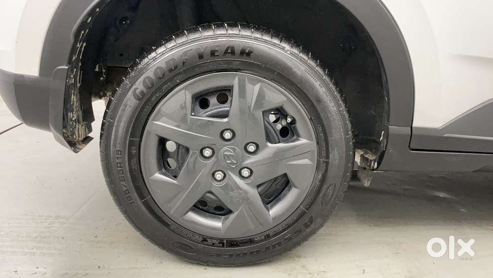 Hyundai Venue [2022-ongoing] 1.2 S, 2023, Petrol