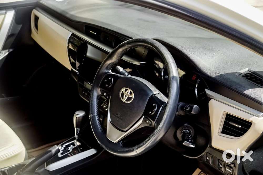 Toyota Corolla Altis 2013-2017 G At, 2016, Petrol