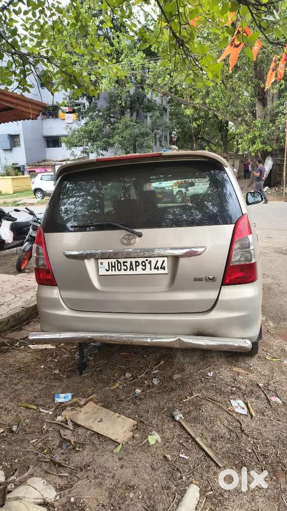 Toyota Innova 2.5 V Top Model 2012