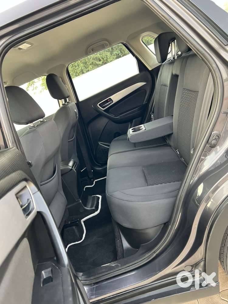 Maruti Suzuki Brezza 1.5 Zxi Plus At Smart Hybrid, 2021, Petrol