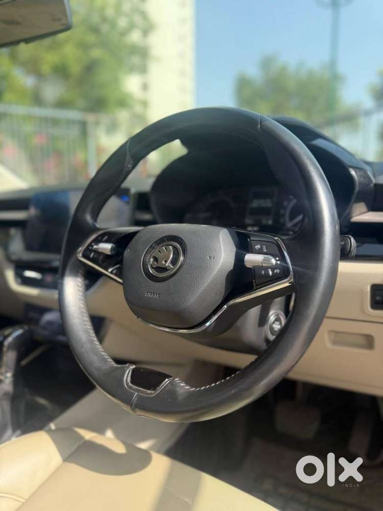 Skoda Slavia 1.0 Ambition Tsi At, 2022, Petrol