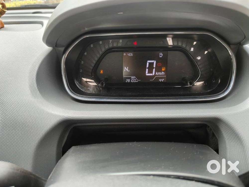 Tata Tiago 1.2 Revotron Xt Cng, 2025, Cng & Hybrids