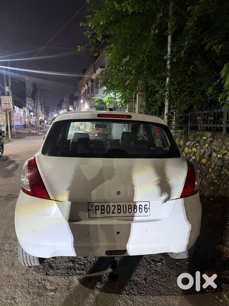 Maruti Swift Petrol Manual 2012