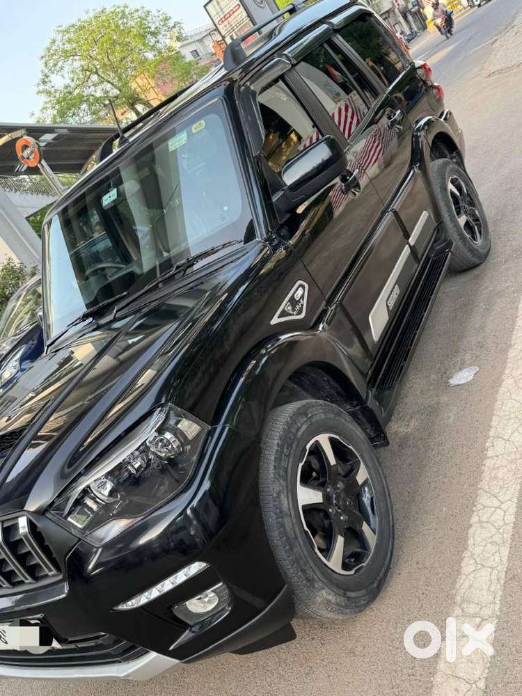Mahindra Scorpio Classic 2.2 S 11 Mt 7 Str, 2022, Diesel
