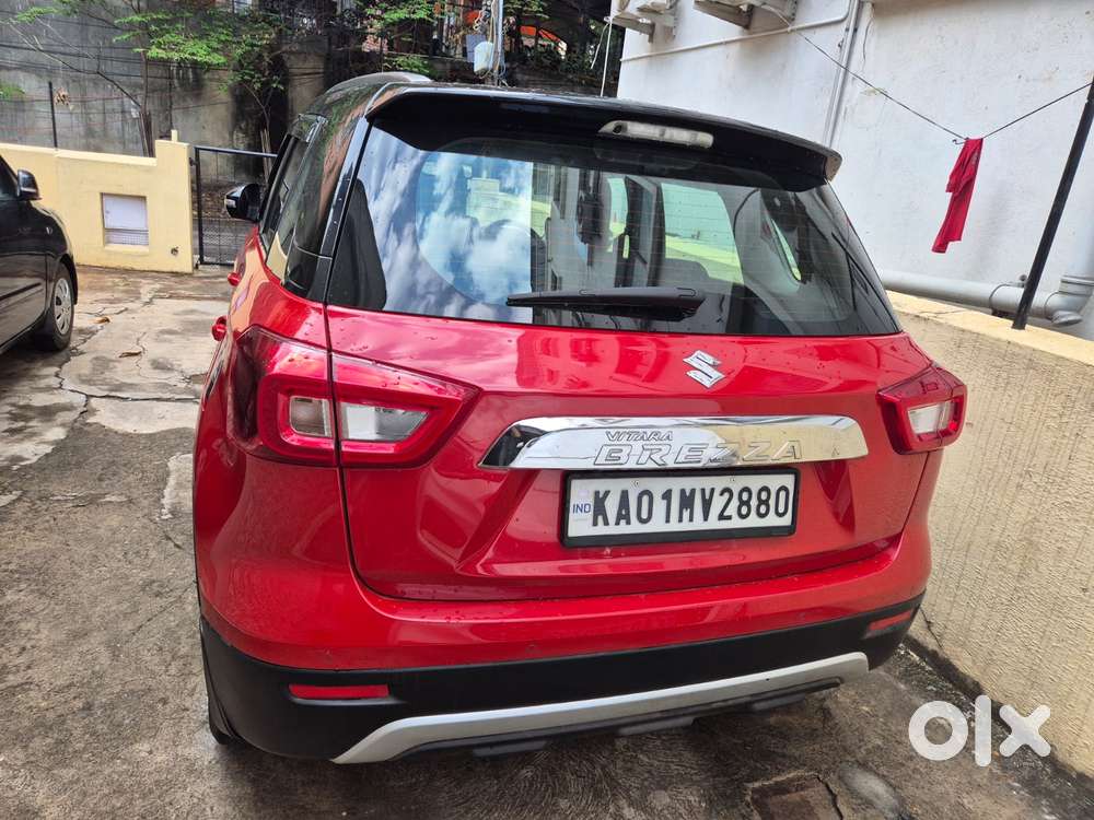 Maruti Suzuki Brezza 1.5 Zxi Smart Hybrid Dual Tone, 2021, Petrol