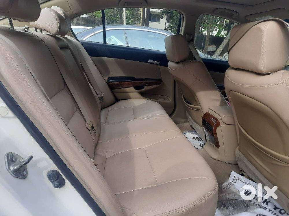 Honda Accord 2.4 Elegance Manual, 2011, Petrol