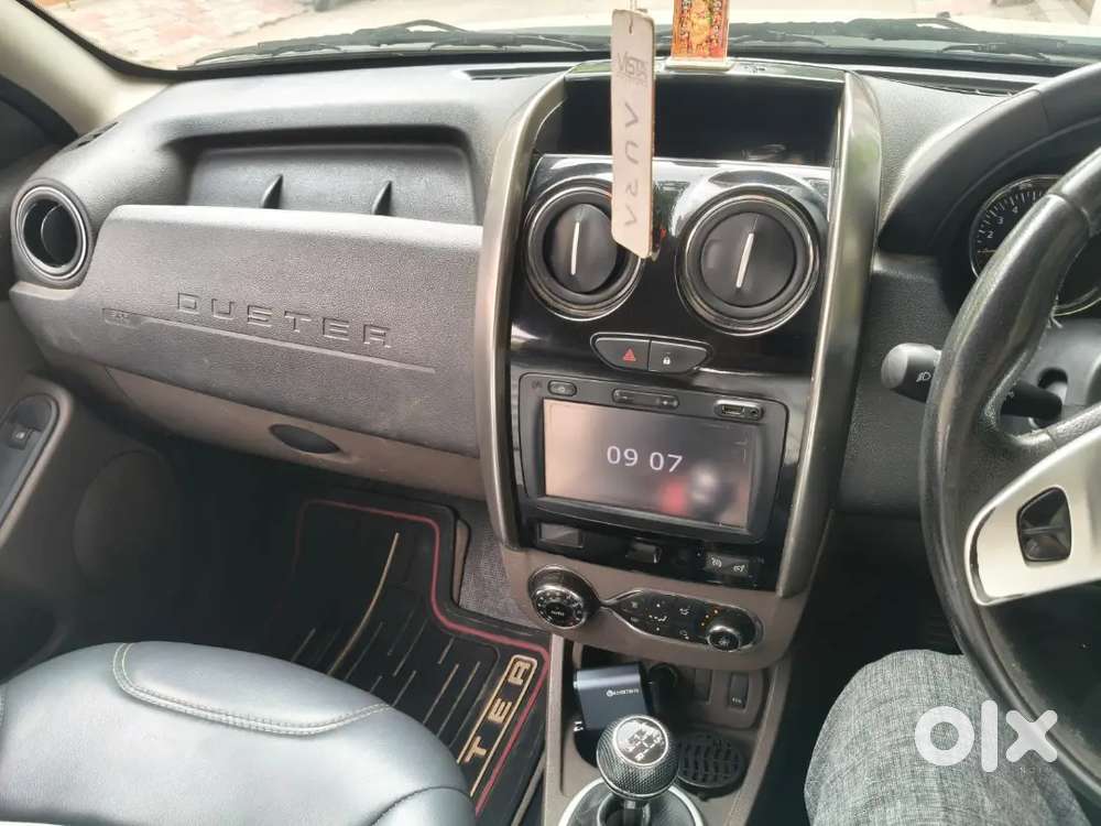 Renault Duster Rxz 2017-18 With Company Service Record
