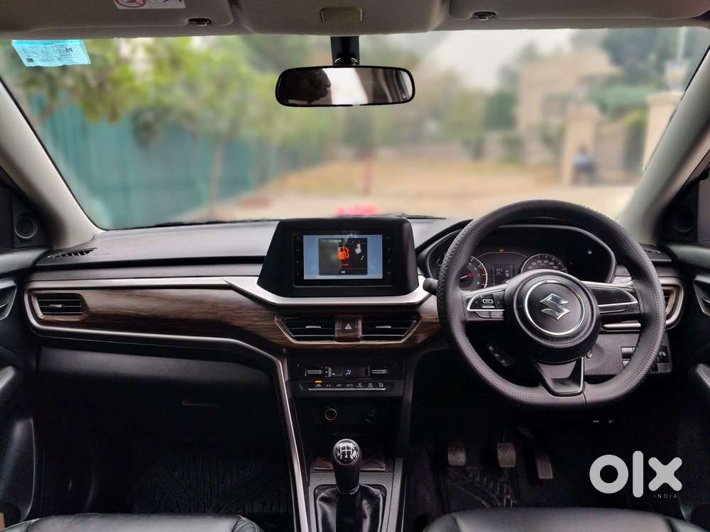 Maruti Suzuki Brezza 1.5 Vxi Smart Hybrid, 2024, Petrol