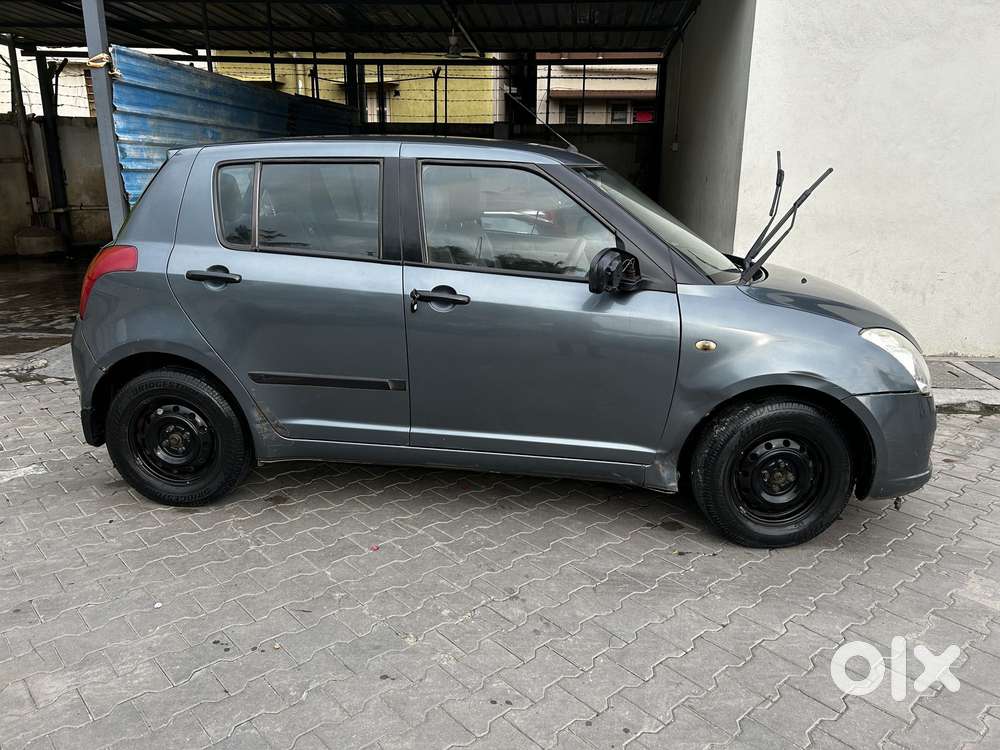 Maruti Suzuki Swift 1.3 ZXI, 2006, Petrol