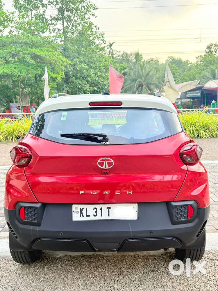 Tata Punch Creative Dual Tone Mt Sunroof, 2024, Petrol