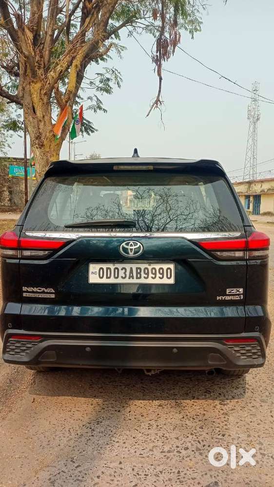 Toyota Innova Hycross 2.0 Zx (o) Hybrid 7 Str, 2024, Petrol