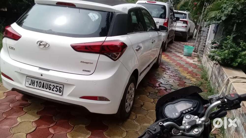 Elite I20 Hyundai 2015 Petrol Manual Revers Camra