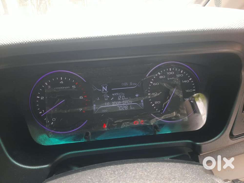 Mahindra Marazzo M4, 2018, Diesel