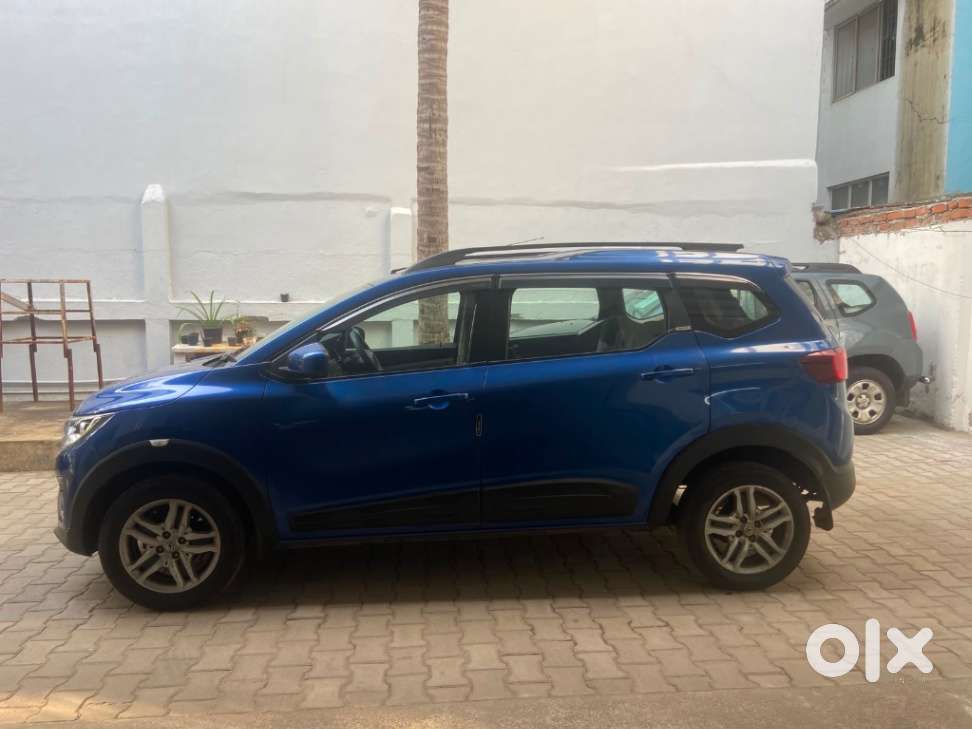 Renault Triber Rxz, 2021, Petrol