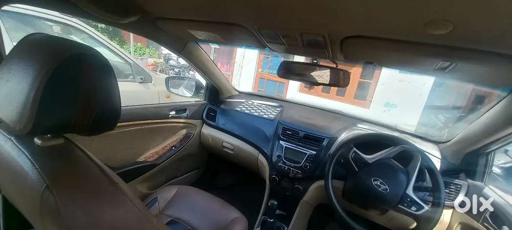Hyundai Verna Fluidic 1.6 2012