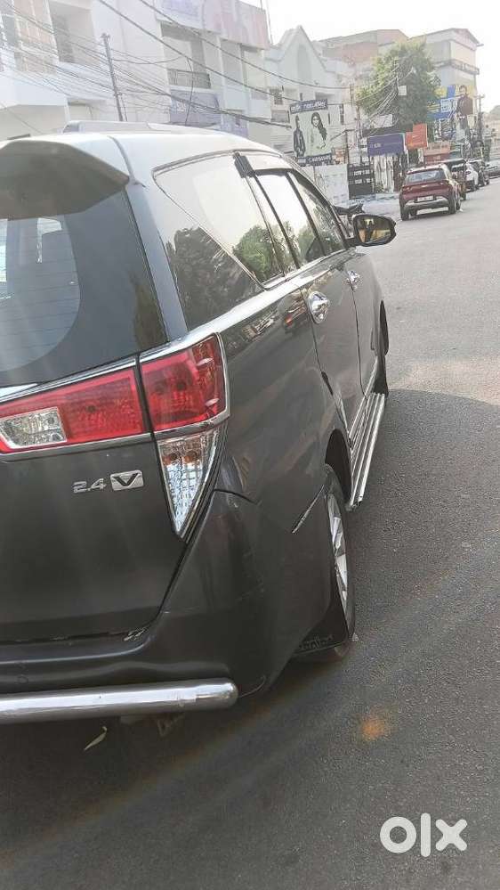Toyota Innova Crysta 2.4 V, 2017, Diesel