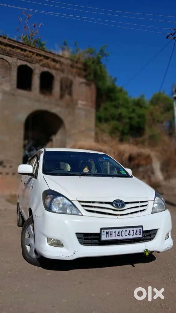 Toyota Innova 2010 Diesel Well Maintained