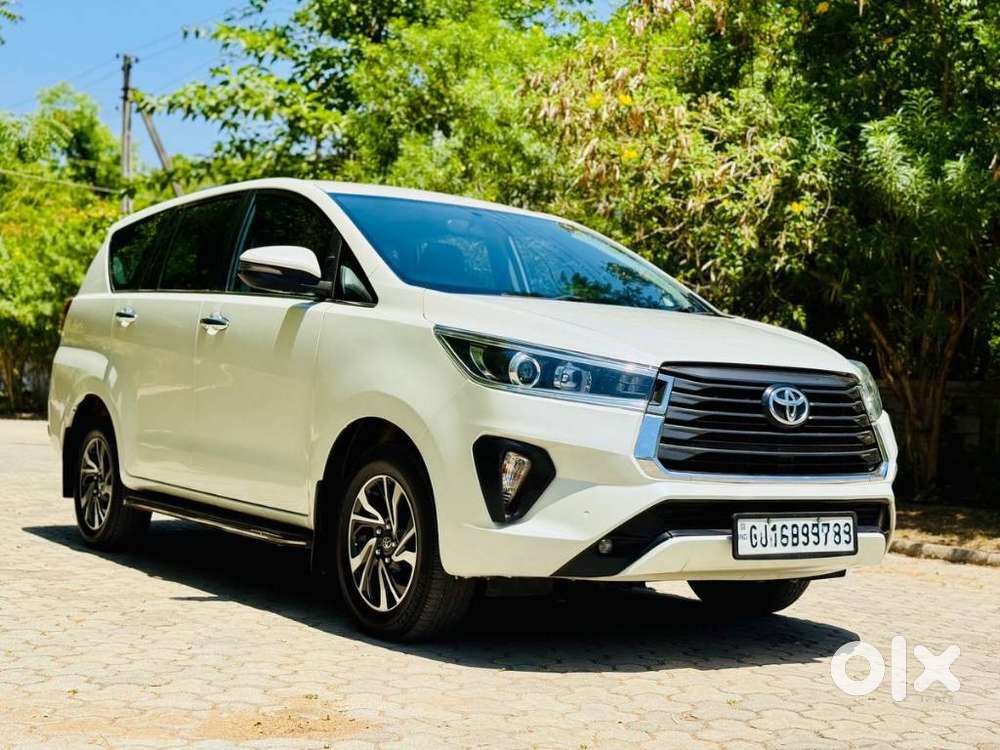 Toyota Innova Crysta 2.4 V 7 Str, 2022