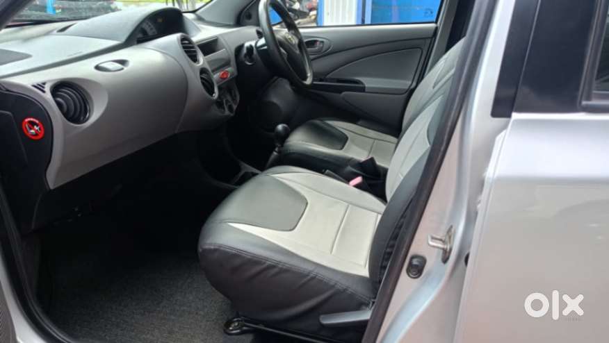 Toyota Etios Liva G, 2012, Petrol