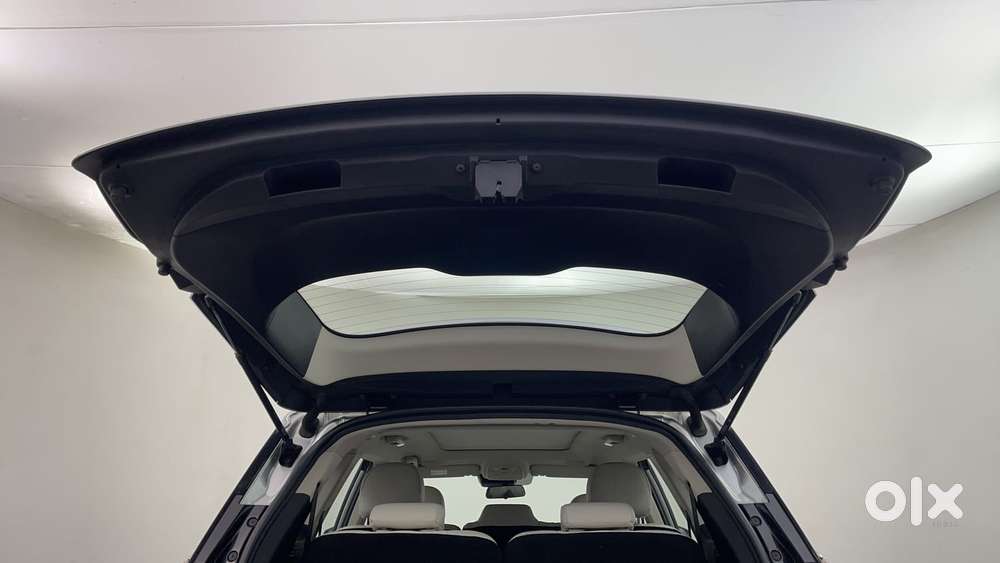 Mahindra Xuv700 2.0 Ax 7 Petrol At Luxury Pack Str, 2022, Petrol