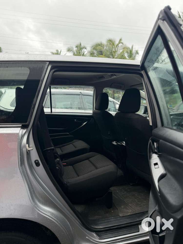 Toyota Innova Crysta 2.8 Gx At, 2017, Diesel