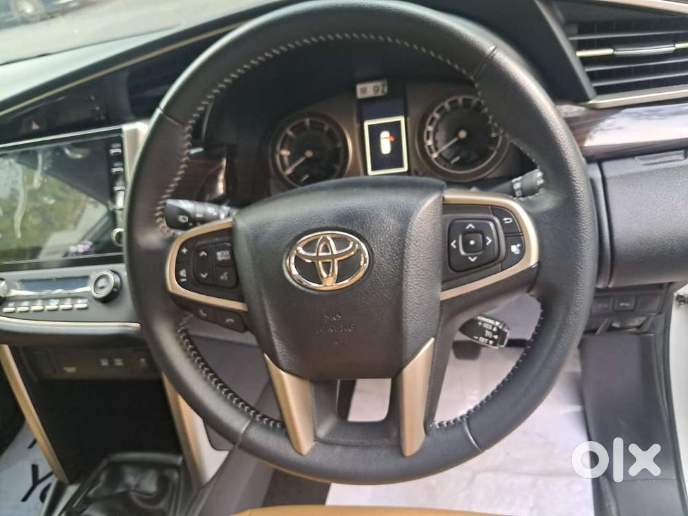Toyota Innova Crysta 2.4 Z 7 Str, 2025, Diesel