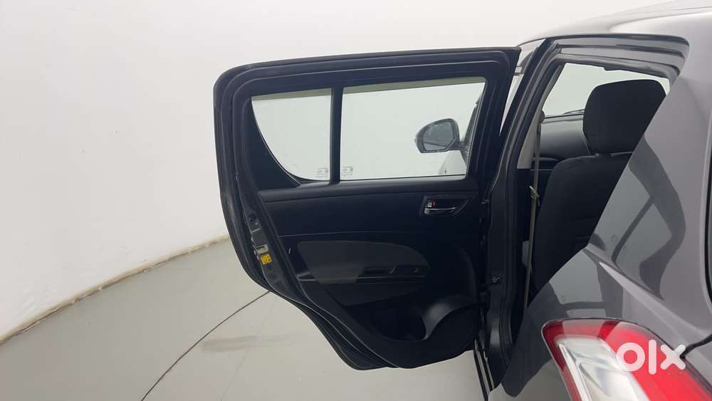 Maruti Suzuki Swift Vvt Vxi, 2016, Petrol