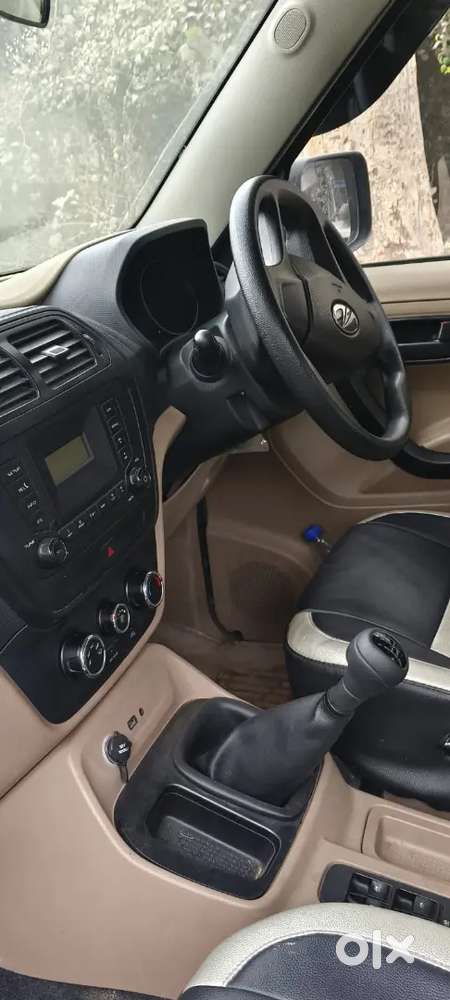 Tuv300 Car Top Condition