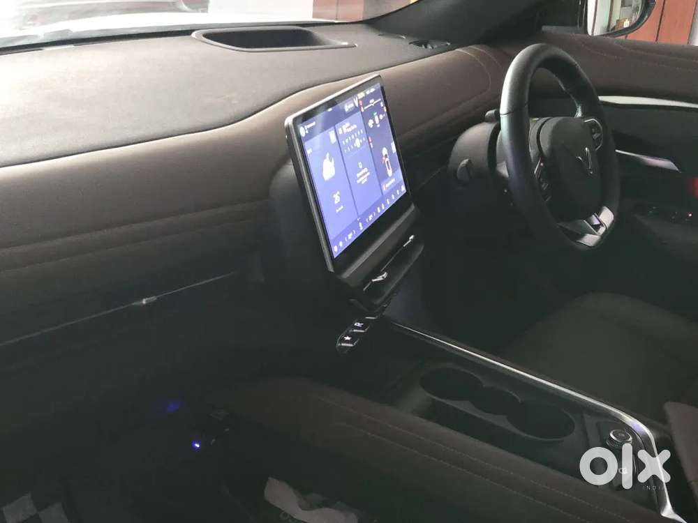 Vinfast Sky Infinity V7 2025 Electric Automatic