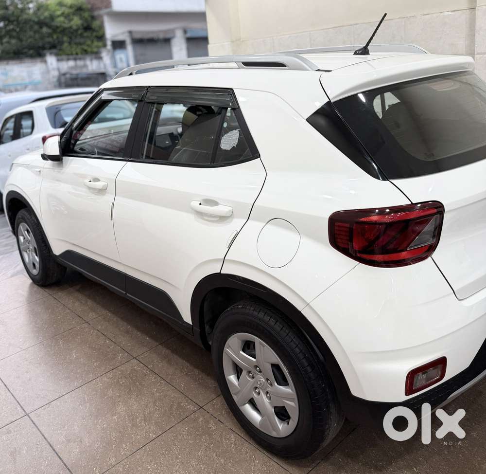 Hyundai Venue S 1.2 Petrol, 2022, Petrol