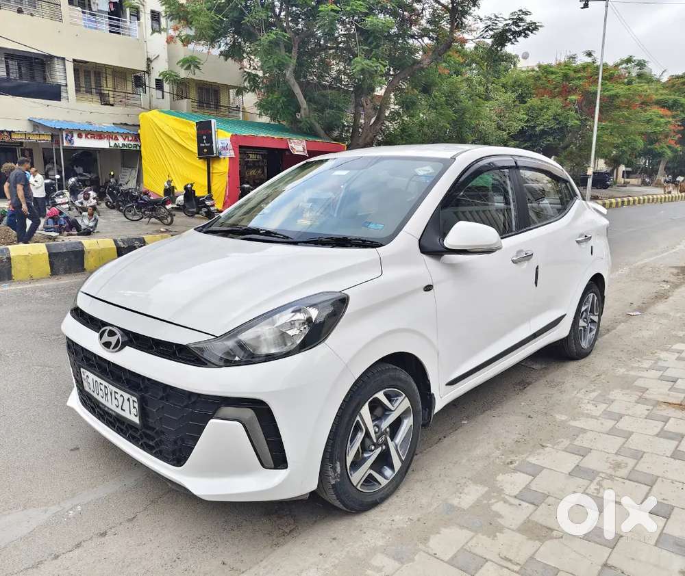 Hyundai Aura Top Model Cng