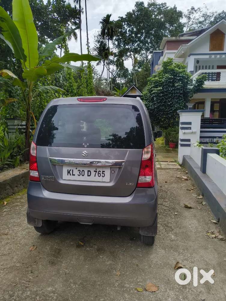 Maruti Suzuki Wagon R Lxi 2014 Neat Condition Front Tyre 90%