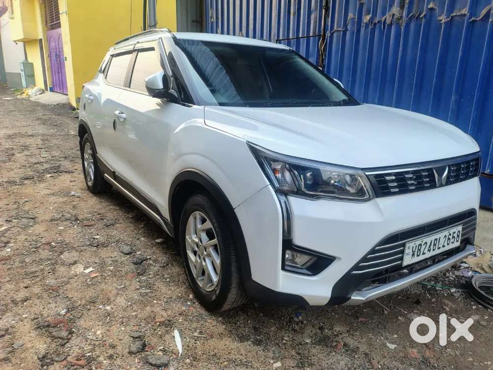 Mahindra Xuv300 2024 Diesel Well Maintained