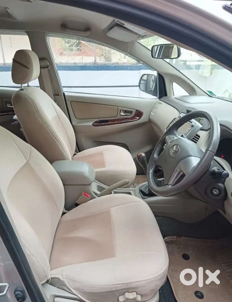 Toyota Innova 2013 Diesel 56000 Km Driven