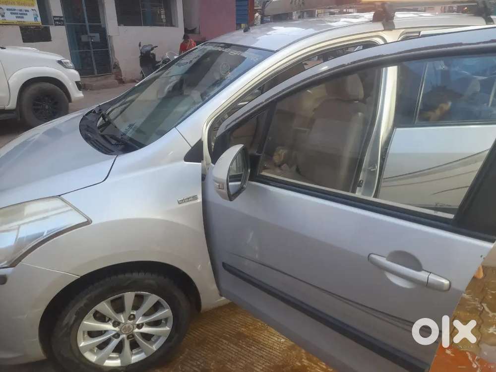 Maruti Suzuki Ertiga Silver Colour 2013 Model With Single Owner & User