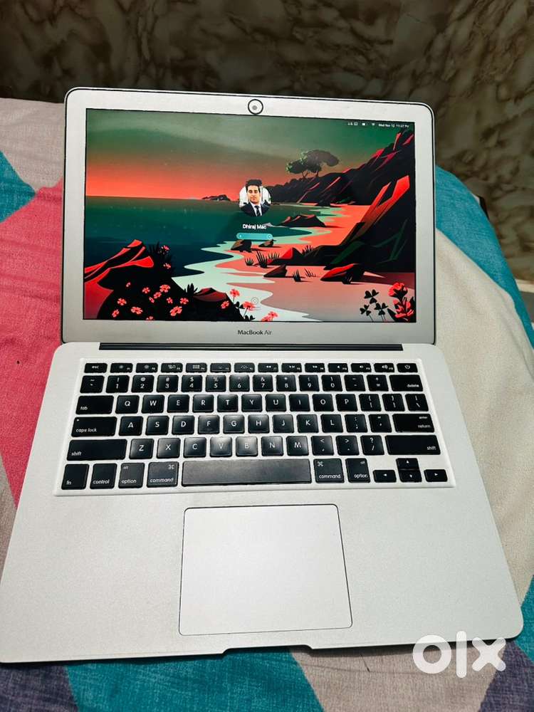 MacBook Air 13” (Early 2015) – i7 / 8GB / 256GB SSD - Computers