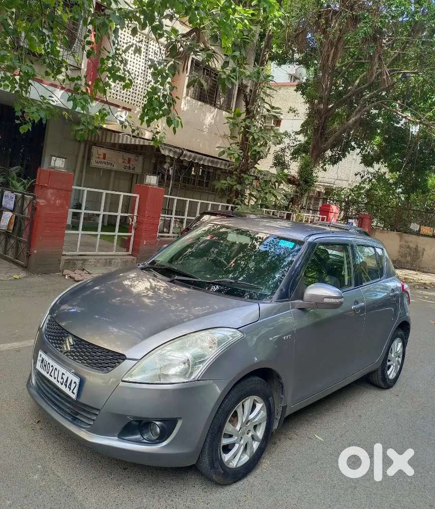 Maruti Suzuki Swift Zxi 2012 Petrol Brand New Tayers