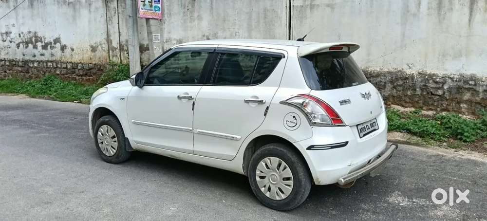 Maruti Suzuki Swift Vxi Bsiv, 2014, Petrol