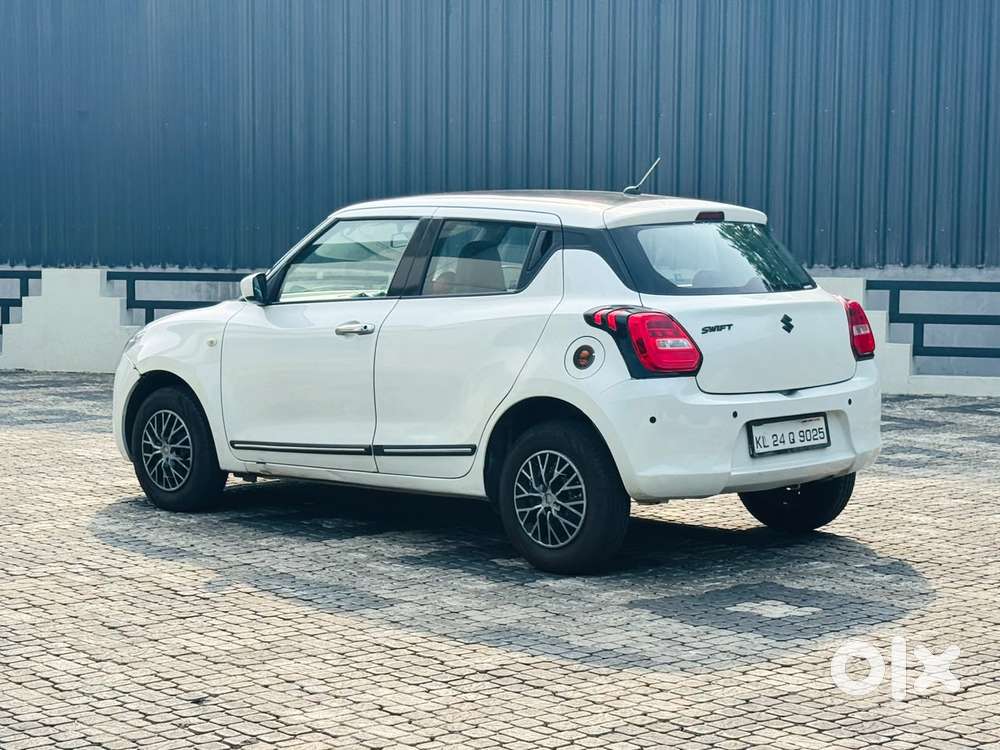 Maruti Suzuki Swift Lxi Option, 2018, Petrol