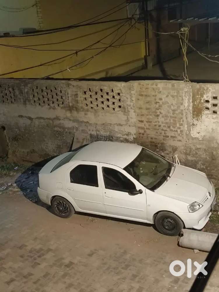 Mahindra Renault Logan 2008