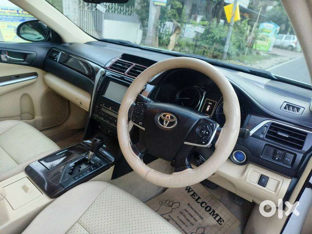Toyota Camry 2.5 Hybrid, 2015, Petrol