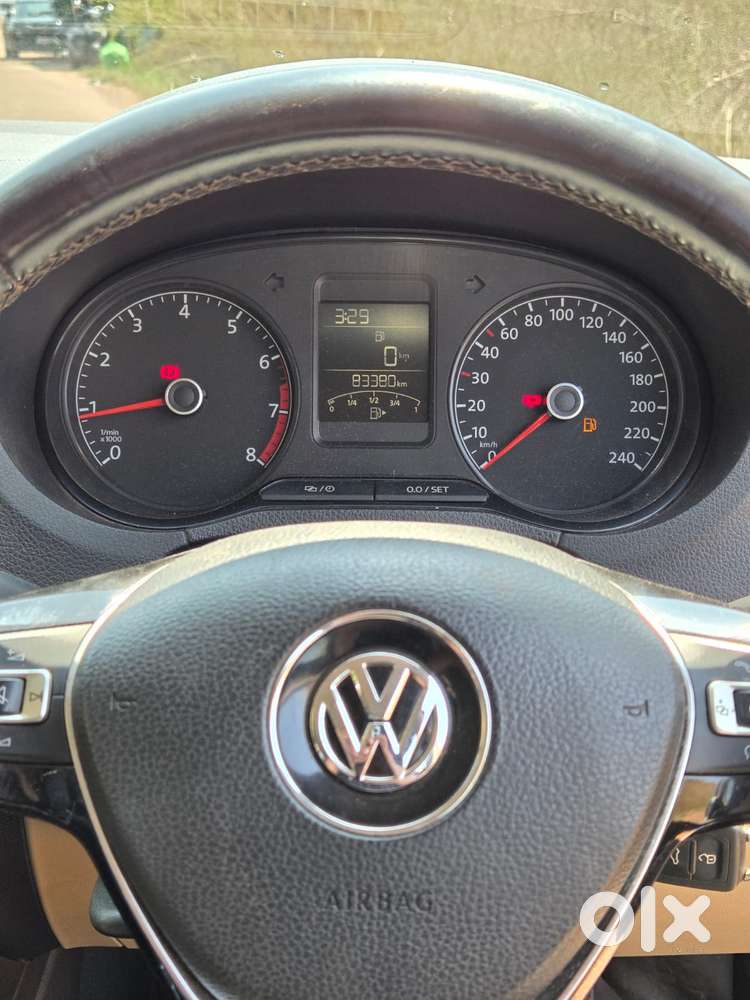 Volkswagen Polo Highline 1.6l Petrol, 2015, Petrol