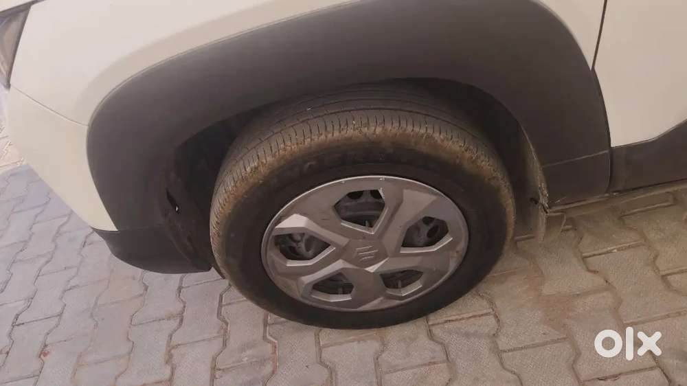 Maruti Suzuki Brezza Vxi 2025