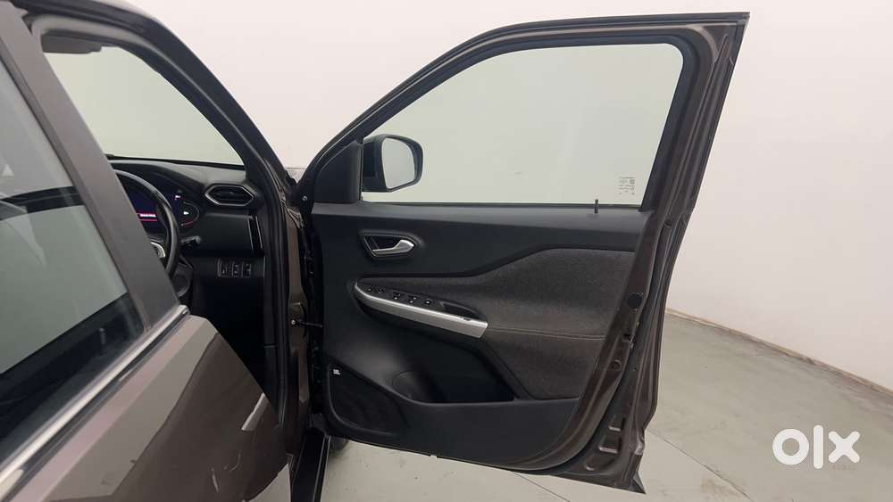 Nissan Magnite 1.0 Xv Premium Turbo Cvt (o), 2021, Petrol