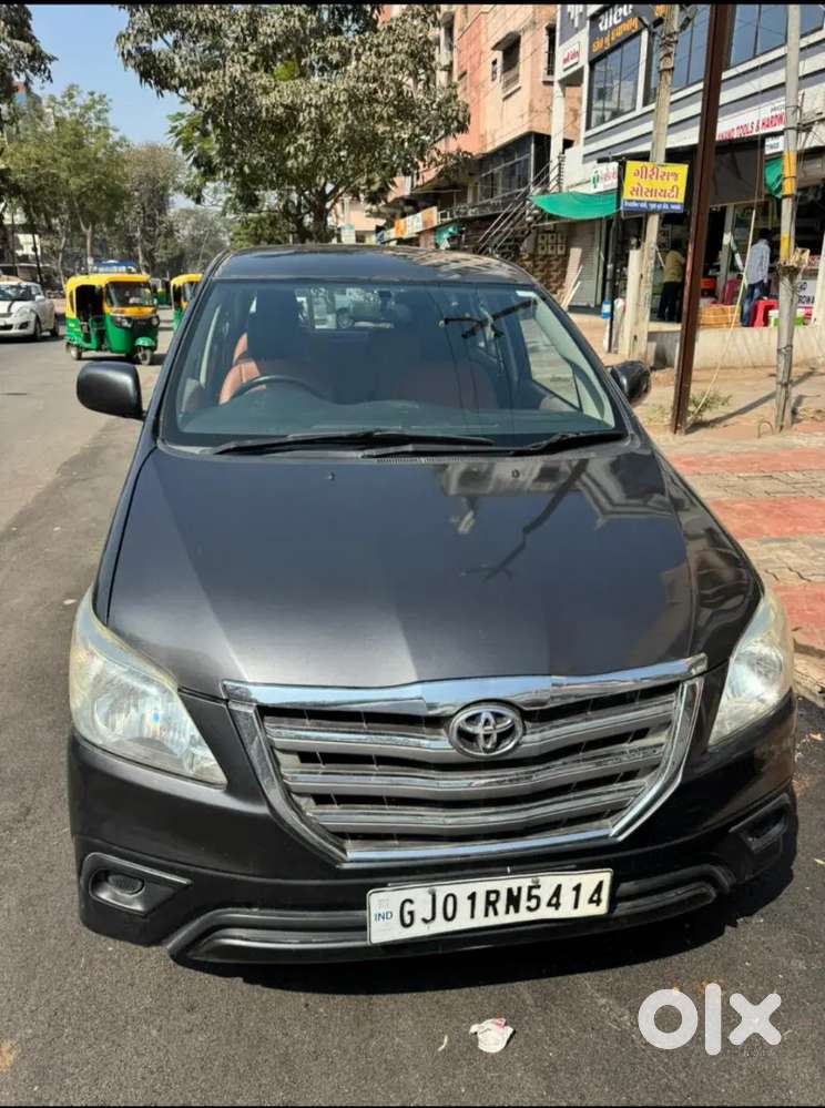 Toyota Innova 2015 Diesel Well Maintained