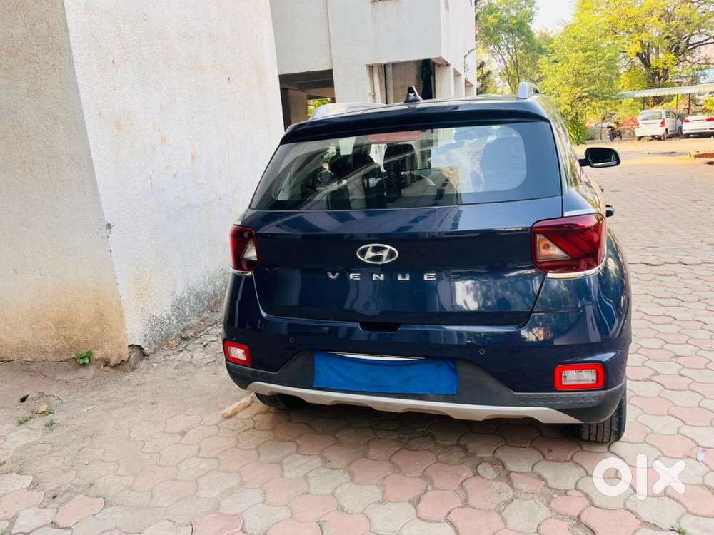 Hyundai Venue 2021 Petrol Well Maintained
