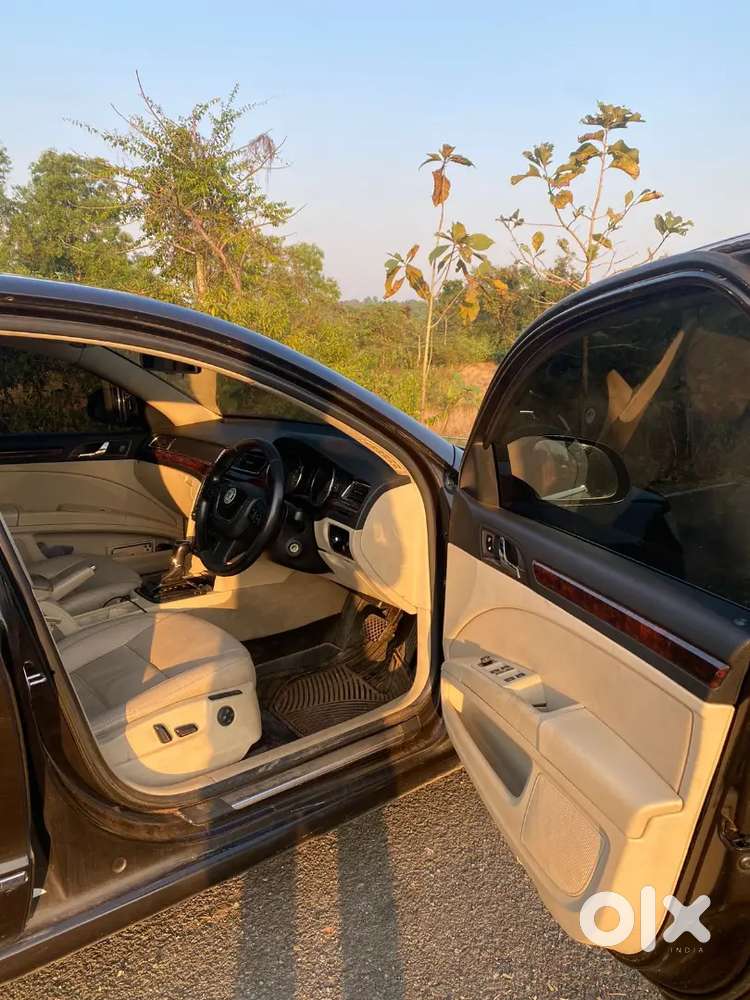 Skoda Superb 2013 Diesel Automatic  2nd Owner  Well Maintained