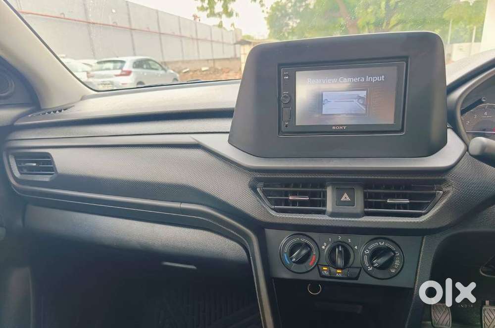 Maruti Suzuki Brezza 1.5 Lxi Cng, 2023, Cng & Hybrids